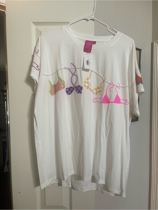 QUEEN OF SPARKLES Tops - QUEEN OF SPARKLES White Short Sleeve Tee with Colorful Bikini Graphic